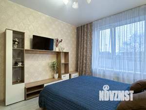 1-к квартира, посуточно, 38м2, 3/17 этаж