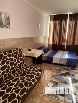 Студия квартира, посуточно, 36м2, 5/17 этаж