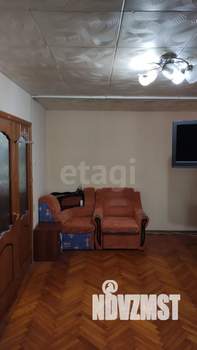 2-к квартира, вторичка, 45м2, 1/5 этаж