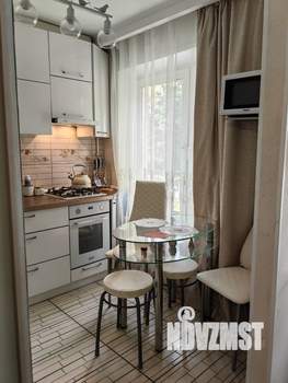 2-к квартира, вторичка, 45м2, 1/5 этаж