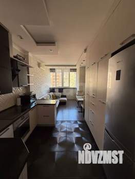 2-к квартира, вторичка, 64м2, 8/16 этаж