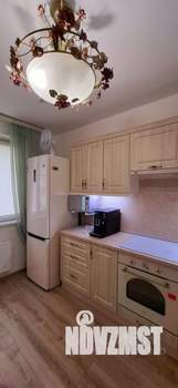 2-к квартира, вторичка, 58м2, 9/17 этаж