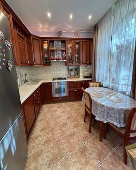 2-к квартира, вторичка, 52м2, 1/3 этаж