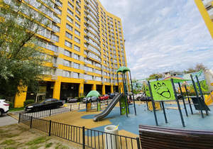 3-к квартира, вторичка, 85м2, 1/17 этаж