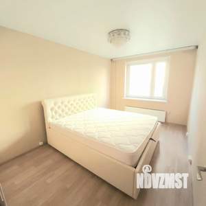 2-к квартира, вторичка, 63м2, 1/17 этаж