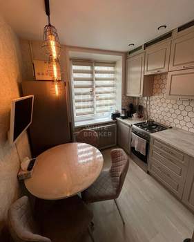 2-к квартира, вторичка, 41м2, 1/5 этаж