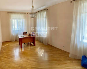 3-к квартира, вторичка, 124м2, 2/4 этаж