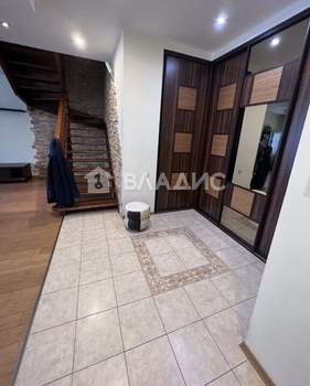 3-к квартира, вторичка, 120м2, 17/18 этаж