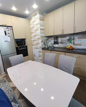 2-к квартира, вторичка, 60м2, 7/17 этаж