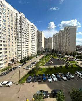 3-к квартира, вторичка, 74м2, 6/17 этаж