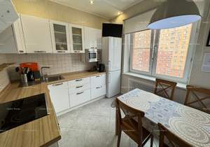 2-к квартира, вторичка, 61м2, 9/18 этаж