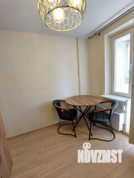 2-к квартира, вторичка, 63м2, 1/17 этаж