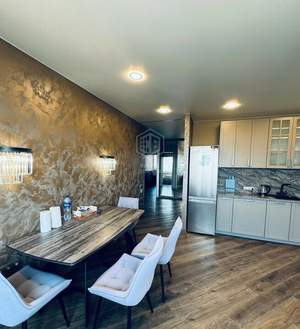 2-к квартира, вторичка, 72м2, 10/14 этаж