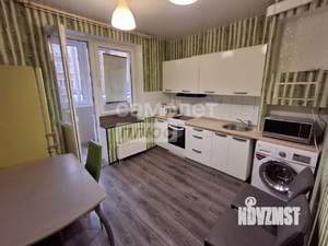 2-к квартира, вторичка, 45м2, 1/4 этаж