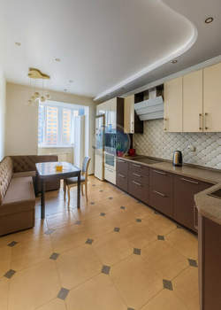 2-к квартира, вторичка, 67м2, 10/17 этаж