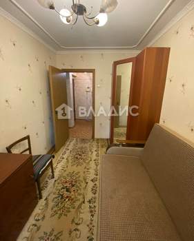 2-к квартира, вторичка, 42м2, 1/5 этаж