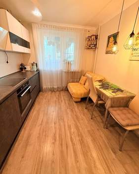 2-к квартира, вторичка, 58м2, 9/17 этаж