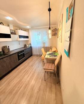 2-к квартира, вторичка, 58м2, 9/17 этаж