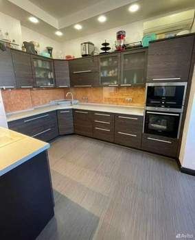 4-к квартира, вторичка, 128м2, 17/18 этаж
