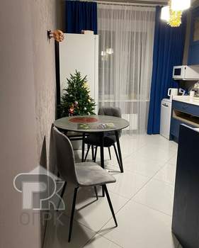 2-к квартира, вторичка, 64м2, 6/17 этаж