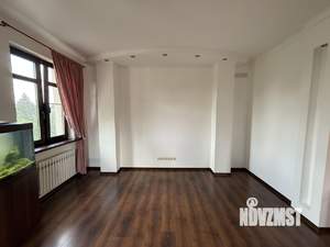 4-к квартира, вторичка, 133м2, 3/4 этаж