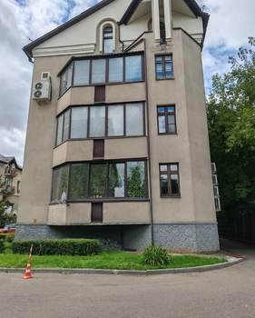 4-к квартира, вторичка, 216м2, 2/4 этаж