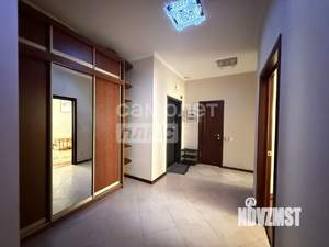 2-к квартира, вторичка, 64м2, 5/17 этаж