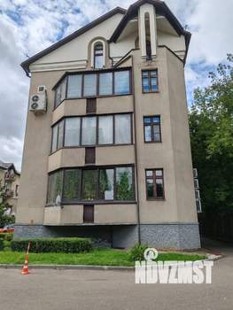 4-к квартира, вторичка, 216м2, 2/4 этаж