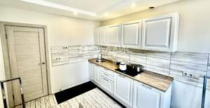 3-к квартира, вторичка, 72м2, 9/19 этаж
