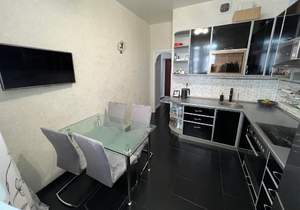 2-к квартира, вторичка, 63м2, 14/18 этаж
