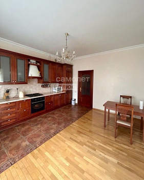 3-к квартира, вторичка, 124м2, 2/4 этаж