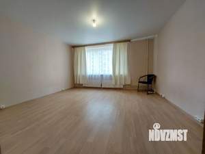 2-к квартира, вторичка, 63м2, 1/17 этаж