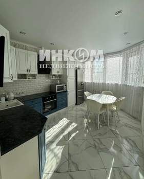 3-к квартира, вторичка, 82м2, 4/17 этаж