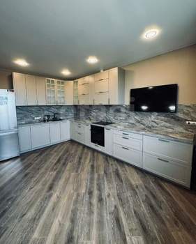 2-к квартира, вторичка, 72м2, 9/17 этаж