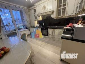 3-к квартира, вторичка, 75м2, 11/18 этаж