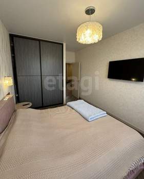 2-к квартира, вторичка, 72м2, 9/17 этаж