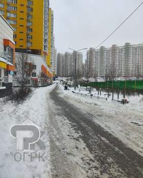 3-к квартира, вторичка, 74м2, 1/4 этаж