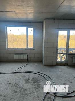 Студия квартира, вторичка, 64м2, 3/8 этаж