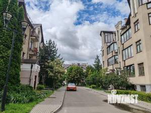 4-к квартира, вторичка, 216м2, 2/4 этаж