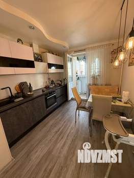 2-к квартира, вторичка, 58м2, 9/17 этаж