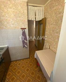 2-к квартира, вторичка, 42м2, 1/5 этаж