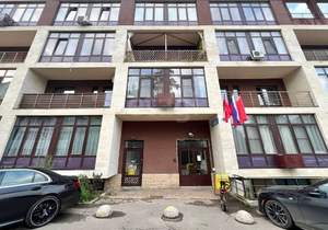 2-к квартира, вторичка, 65м2, 1/4 этаж