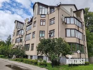 4-к квартира, вторичка, 216м2, 2/4 этаж