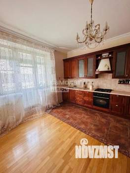 3-к квартира, вторичка, 124м2, 2/4 этаж